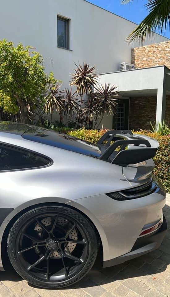 Lavage voiture de sport